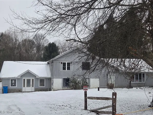 18420 Shaw Rd, Chagrin Falls, OH 44023