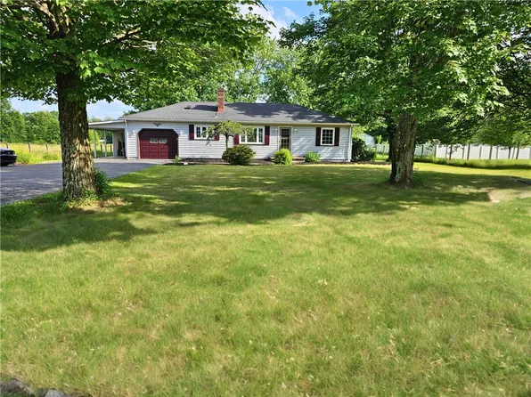 278 State Route 208, Pulaski, PA 16143