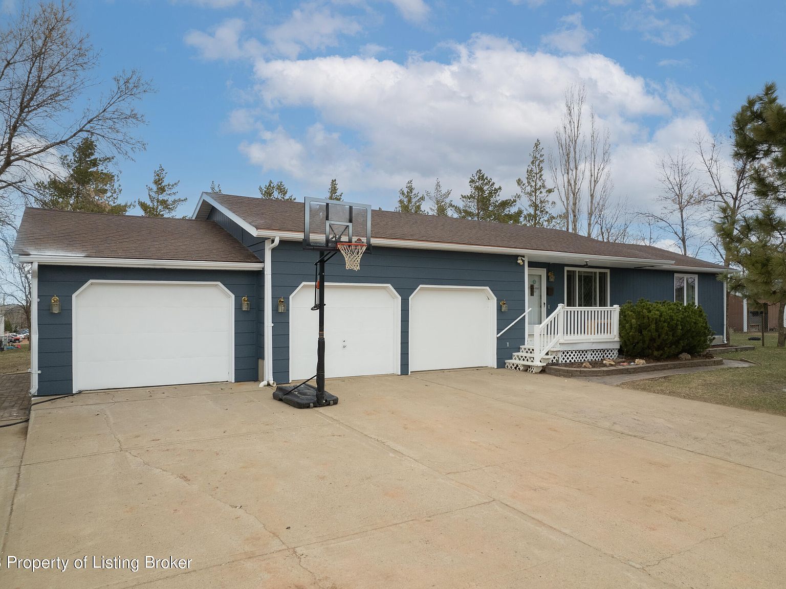 107 4th Ave SW, Belfield, ND 58622 MLS 23337 Zillow