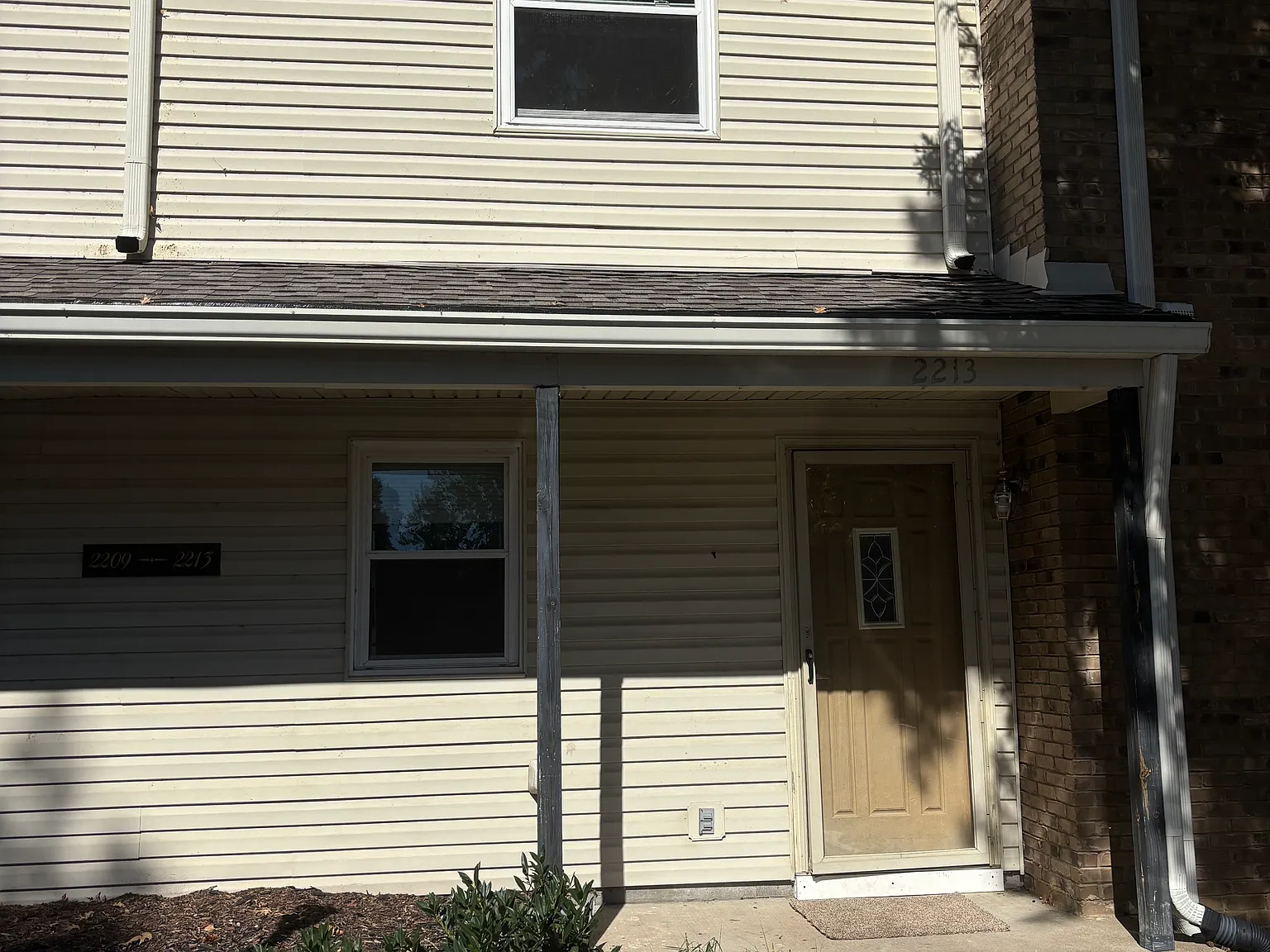 2213 Emery Lane — Photo 1