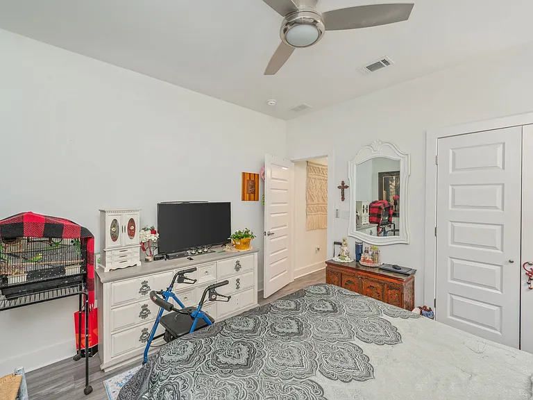 150 E Hibiscus Ave — Photo 21