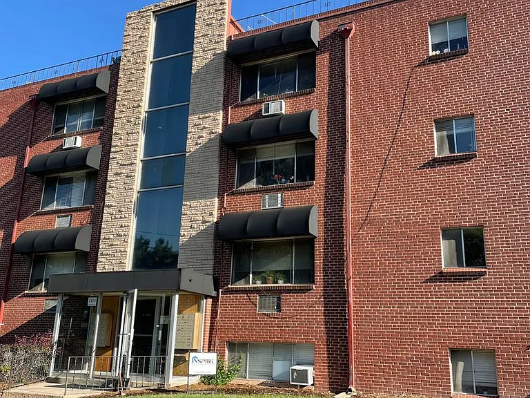 Harvin Apartments — Photo 38