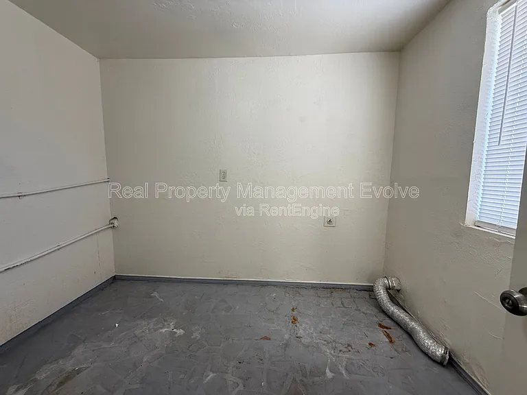 13829 N 48th Ave — Photo 10