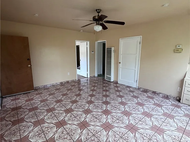 9832 Beach St — Photo 7