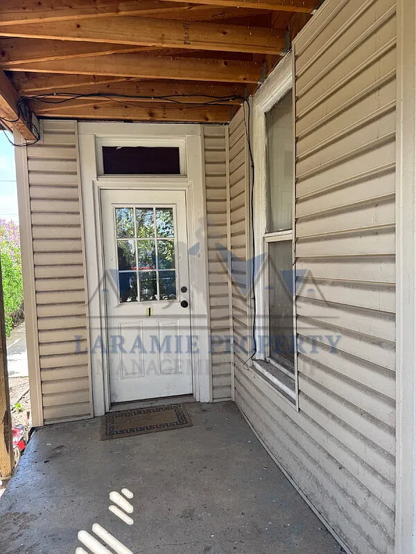 3 bed, 1.0 bath, $1,499 — Photo 2