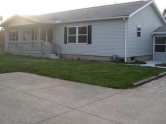2nd image of 5736 Daggett Rd
