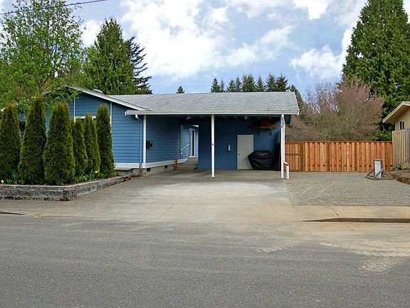 2nd image of 1605 Eskridge Blvd SE