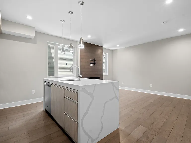 1405 Frankford Ave #405 — Photo 12