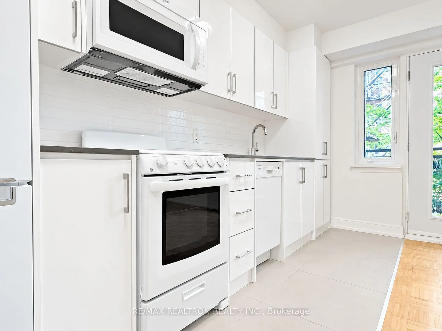 Studio, $1,995 — Photo 4