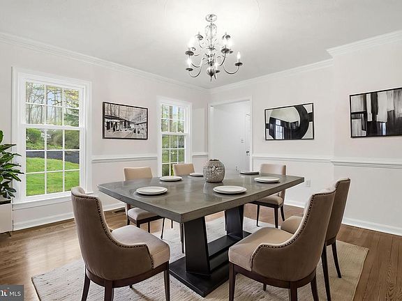 3rd image of 15790 Beacon Hill Pl