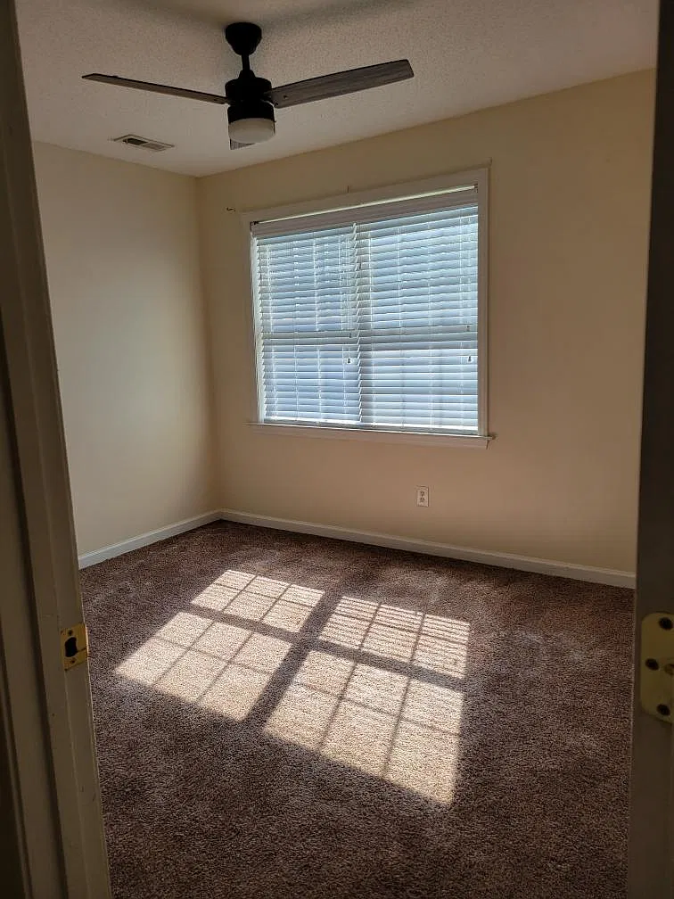 2 bed, 871 sqft, $925 — Photo 3
