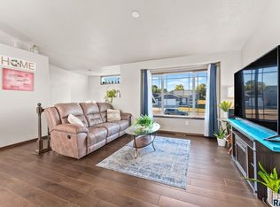 5912 W Greenway St, Sioux Falls, SD 57107