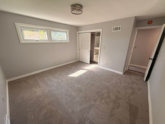 5th image of 31 Manning Dr