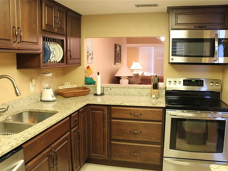 N Causeway D108 New — Photo 6