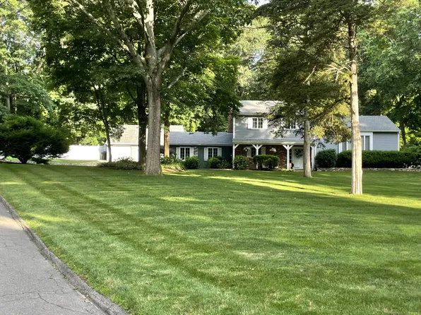 8 Sycamore Lane, Madison, CT 06443