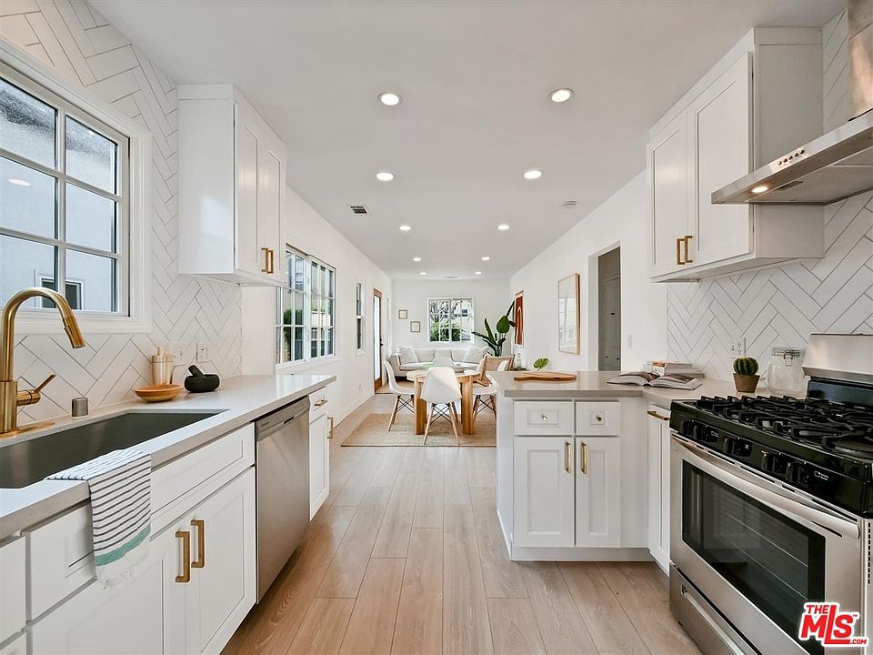 1st image of 619 Micheltorena St
