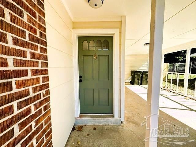 2nd image of 1017 E Madison Dr