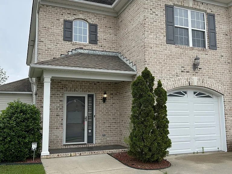1629 Brook Hollow Dr #A — Photo 1