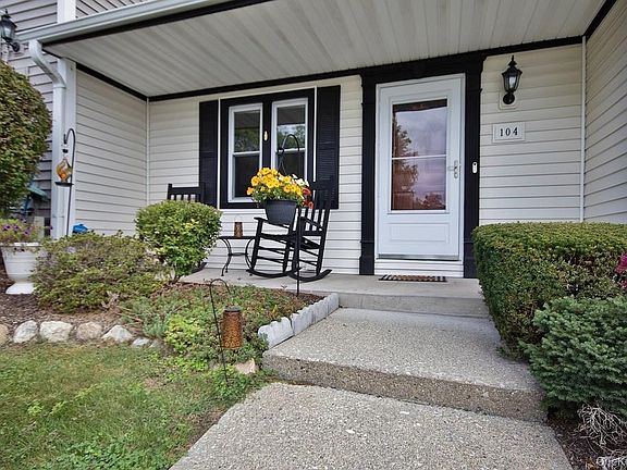 2nd image of 104 Mallard Way