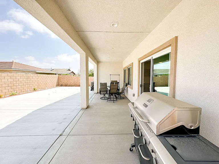 26318 Desert Rose Ln — Photo 52