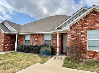 109 S 1st St #1, Sanger, TX 76266