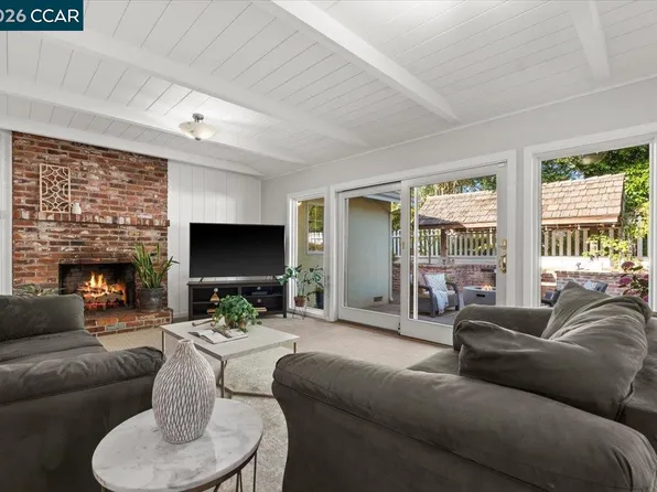 114 Combs Ln, Vallejo, CA 94590