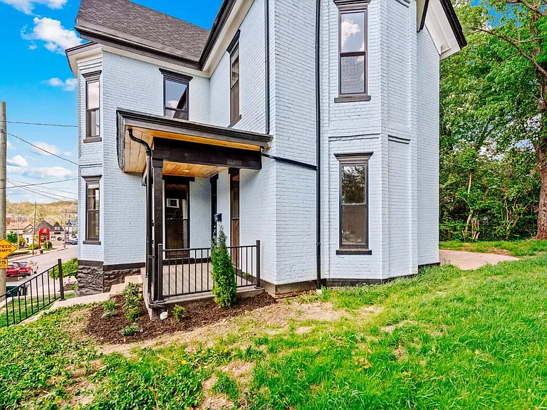3634 Columbia Pkwy — Photo 3
