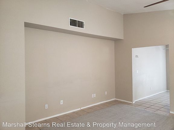 5th image of 693 Whispering Palms Dr
