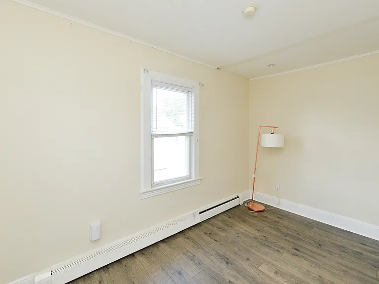 52 Kovar St — Photo 9