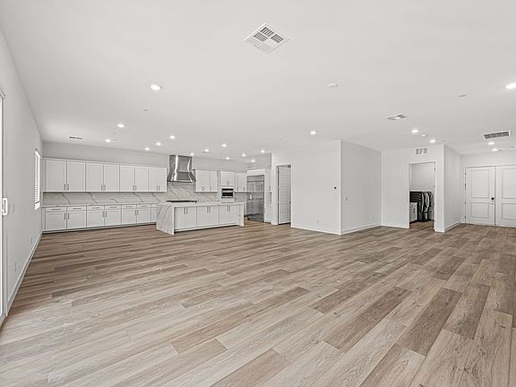 5 web or mls Lennar 4876 Lucas Creek Ct 05