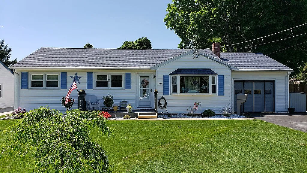 529 Hatfield St photo 1
