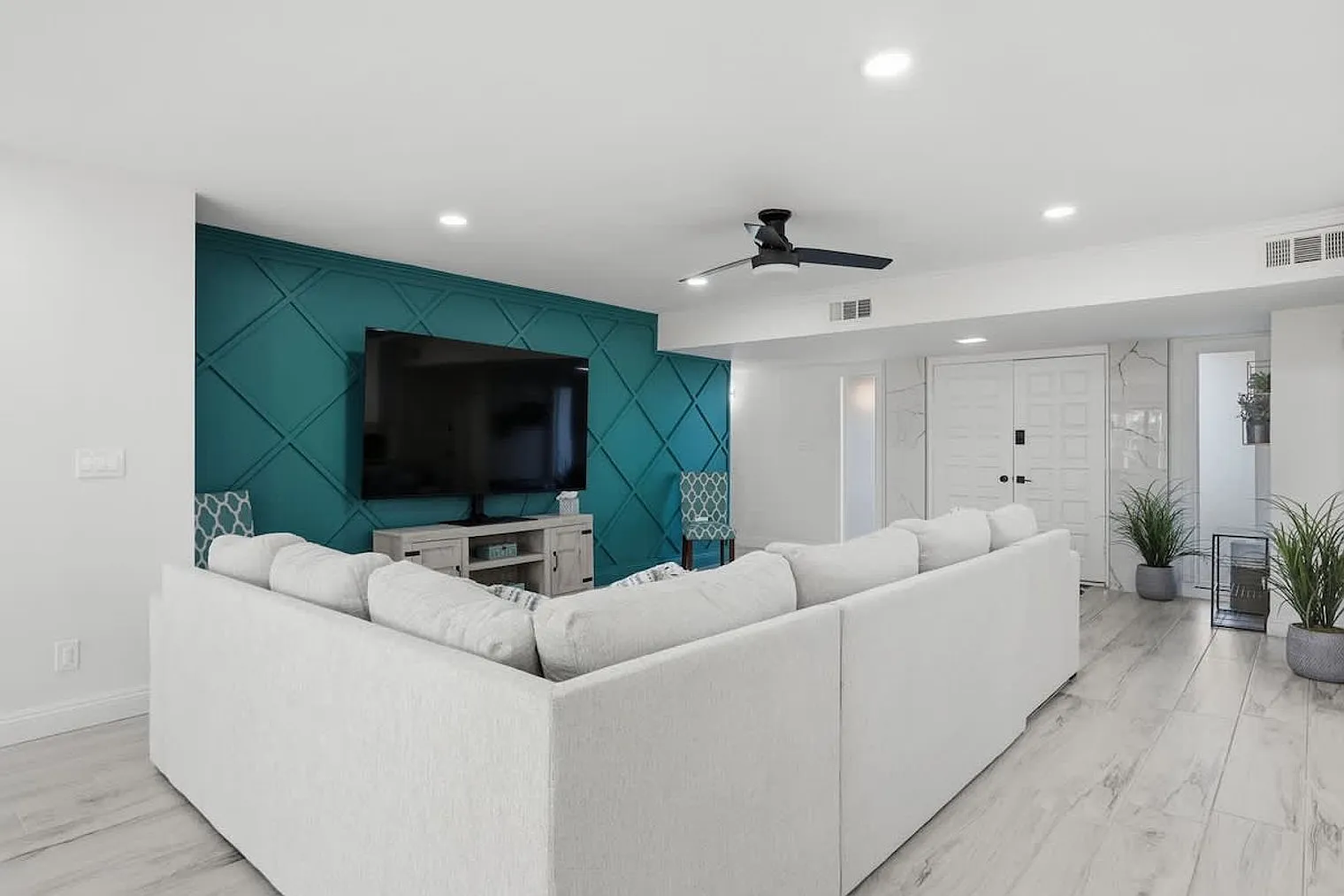 4 bed, 3.0 bath, $4,672 — Photo 3