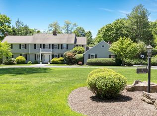 6 Azalea Ln, Rumson, NJ 07760