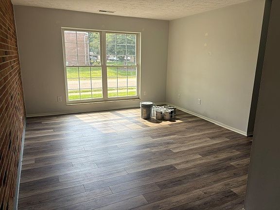 2nd image of 1700 Beechwood Ave NE APT 7