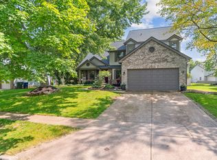 7557 Creekbend Dr, Pickerington, OH
