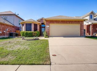5049 Bedfordshire Dr, Fort Worth, TX 76135