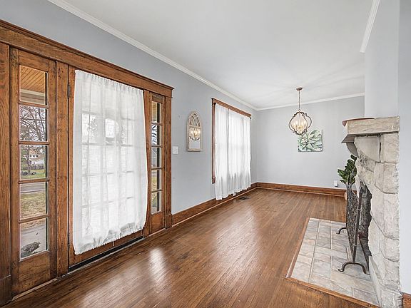 5th image of 209 McCall St
