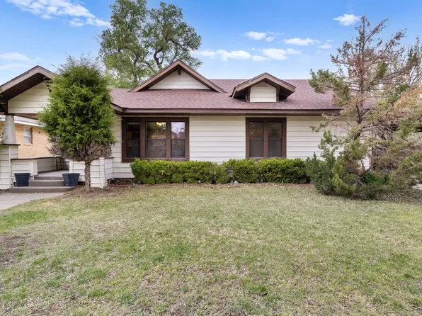 204 E Clara St, Hooker, OK 73945