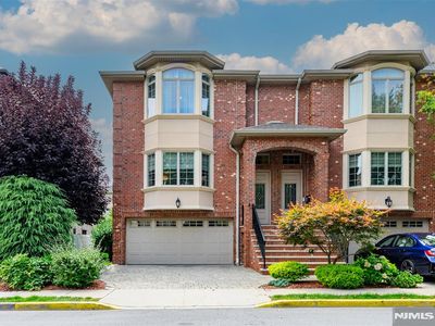 266 Wayne Ave, Cliffside Park, NJ, 07010