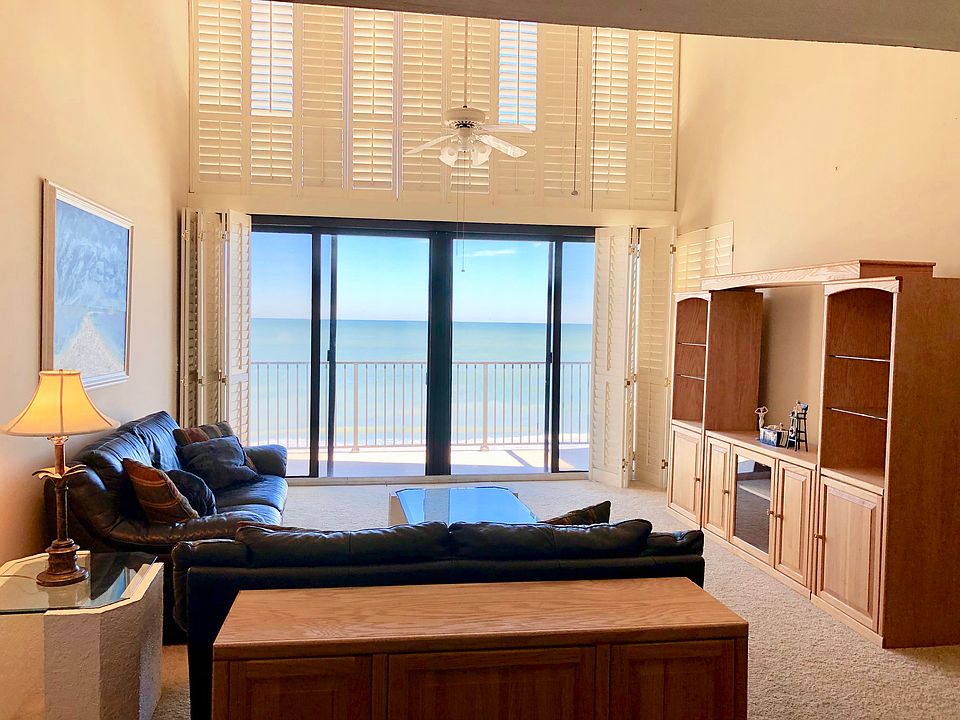 Large Family Room