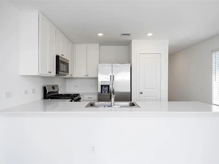 4930 Valencia Frst — Photo 8