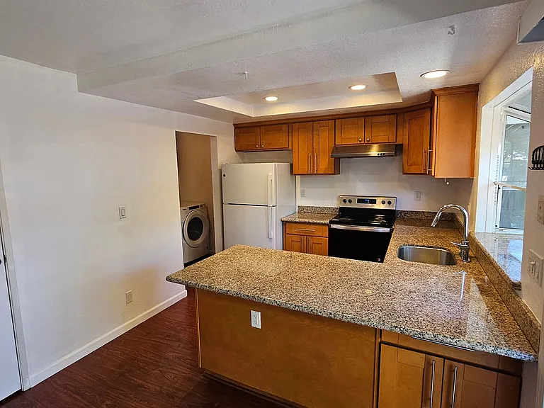 3193 Tonopah Ct — Photo 2