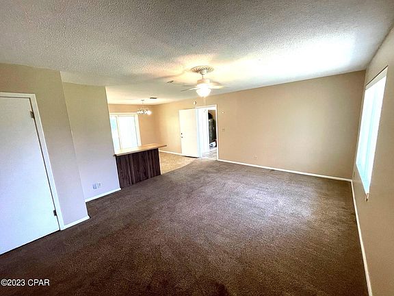 4th image of 4913 Davis Dr