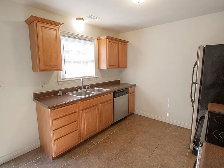 4612 Dehaven Dr — Photo 9