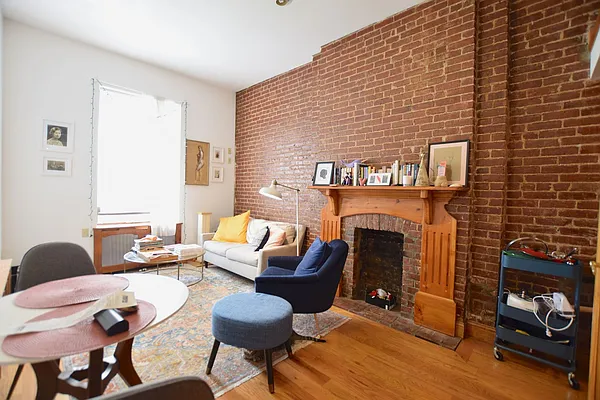 Rented by Street Realty Brokerage LLC | media 2