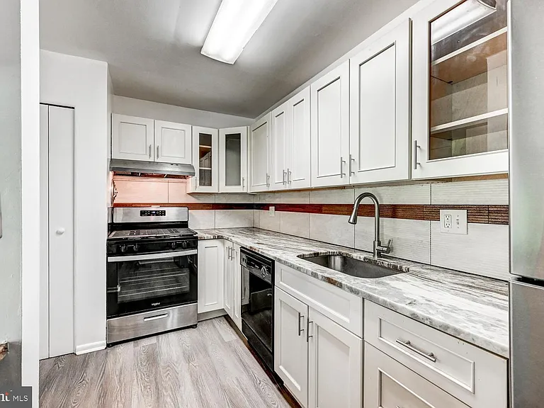 101 Fitz Ct #201 — Photo 9