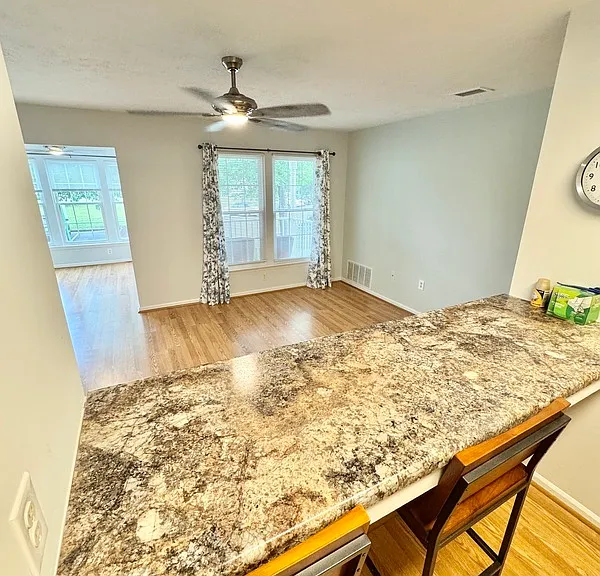 9352 Castle York Ct #7 — Photo 6