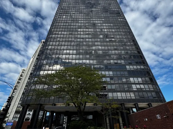 5415 N Sheridan Rd APT 5414, Chicago, IL 60640