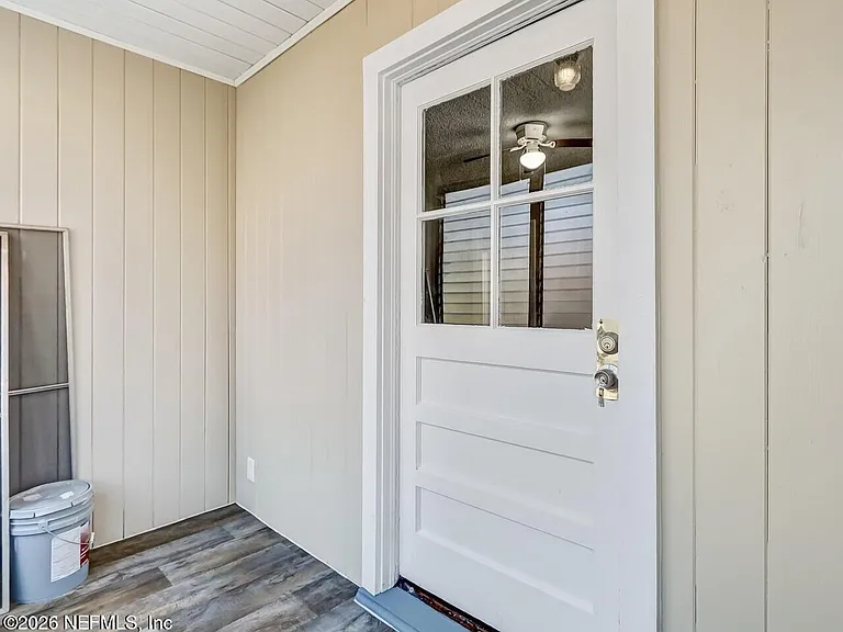 1901 Pullman Ct — Photo 3
