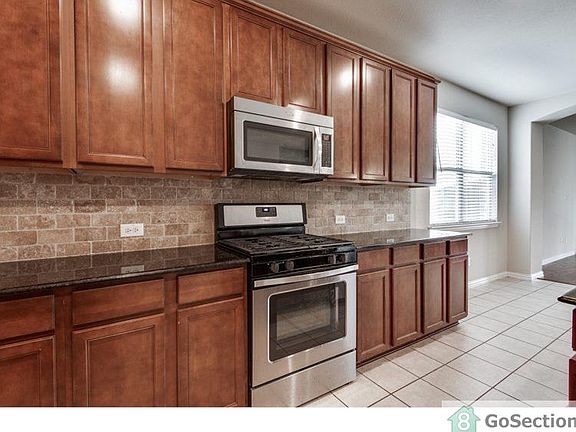 4th image of 1021 Villa Paloma Blvd